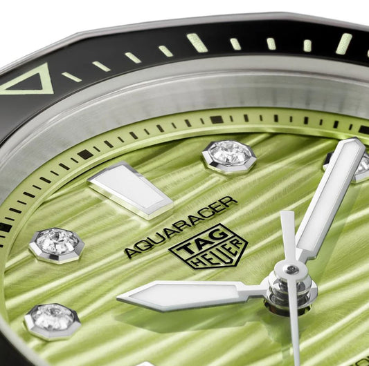 tghr Aquaracer Professional 300 Date