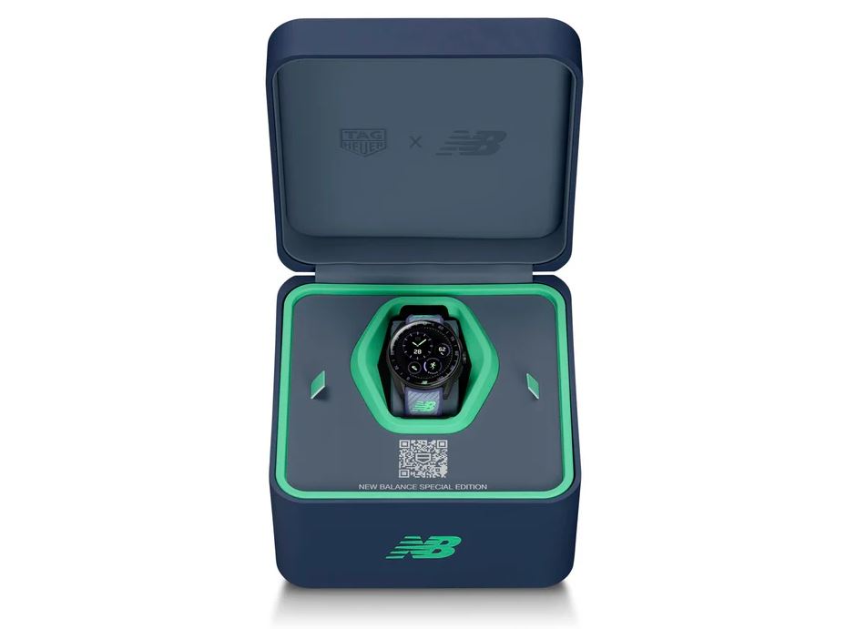 tghr Connected Calibre E5 New Balance Limited Edition 45mm